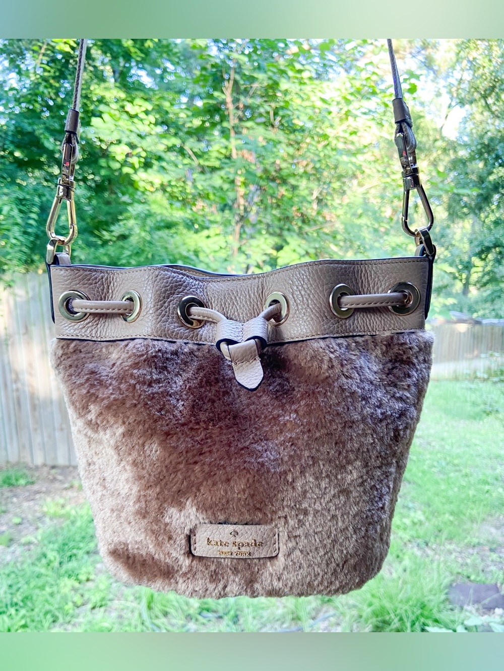 Kate Spade Rosie Faux Fur Mini Bucket Bag Light Fawn Tan Leather Crossbody EUC